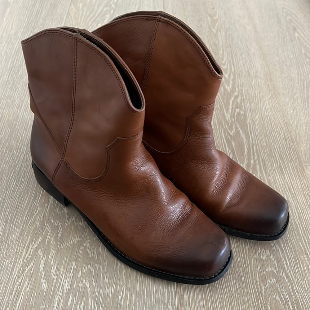 Jessica simpson low cowgirl booties